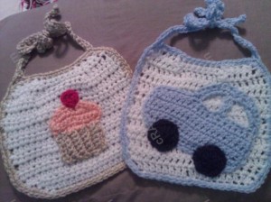 Easy Baby Bib with Contrast Trim Crochet Pattern