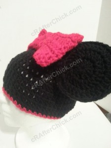Minnie Mouse Oversized Ear and Bow Beanie Hat Crochet Pattern Left Profile View