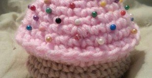 Cupcake Pin Cushion Pattern in Simply Knitting